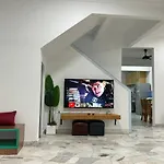 Permas Double Storey 8 Pax Wifi Netflix