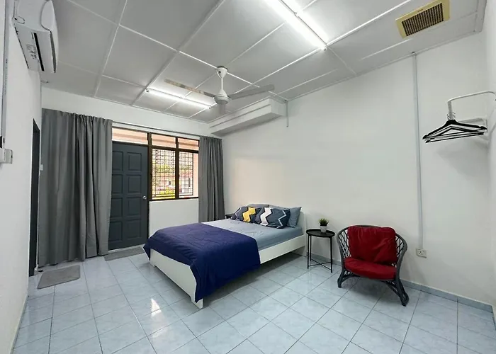 Permas Double Storey 8 Pax Wifi Netflix