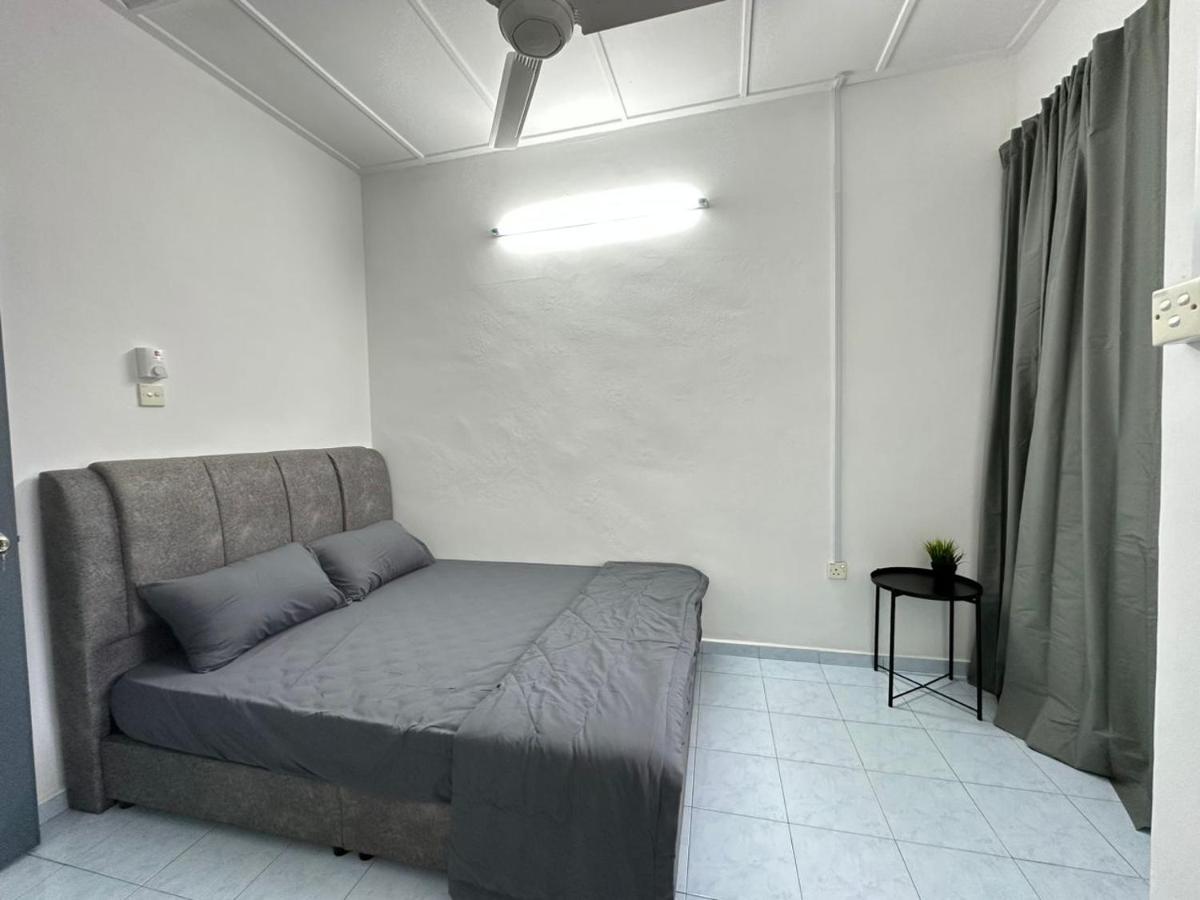 Permas Double Storey 8 Pax Wifi Netflix Rumah percutian